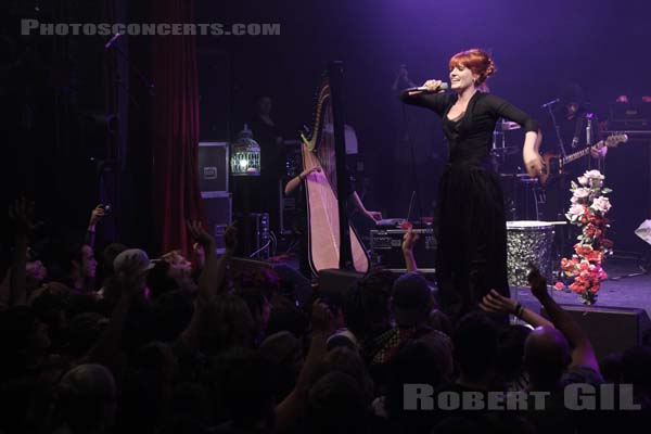 FLORENCE AND THE MACHINE - 2009-11-07 - PARIS - La Cigale - 